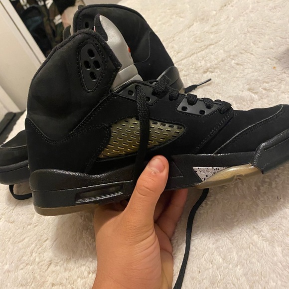Jordan 5 Retro OG “Metallic” 2011 - Picture 1 of 11